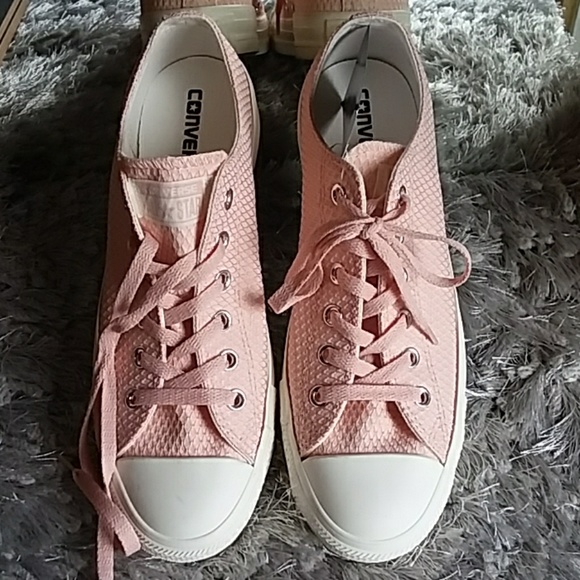 dusky pink converse